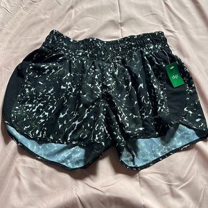 dip camo athletic shorts